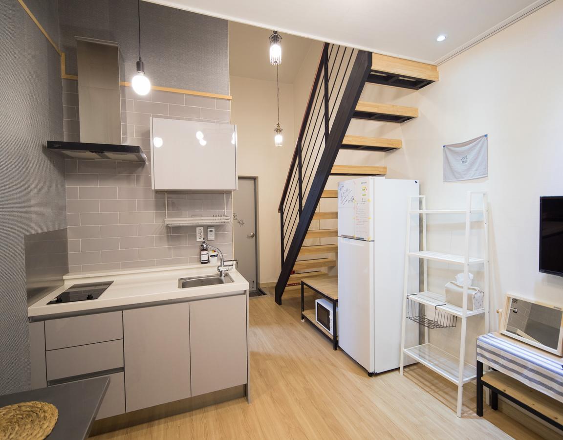 Jeju Feel Pension Экстерьер фото