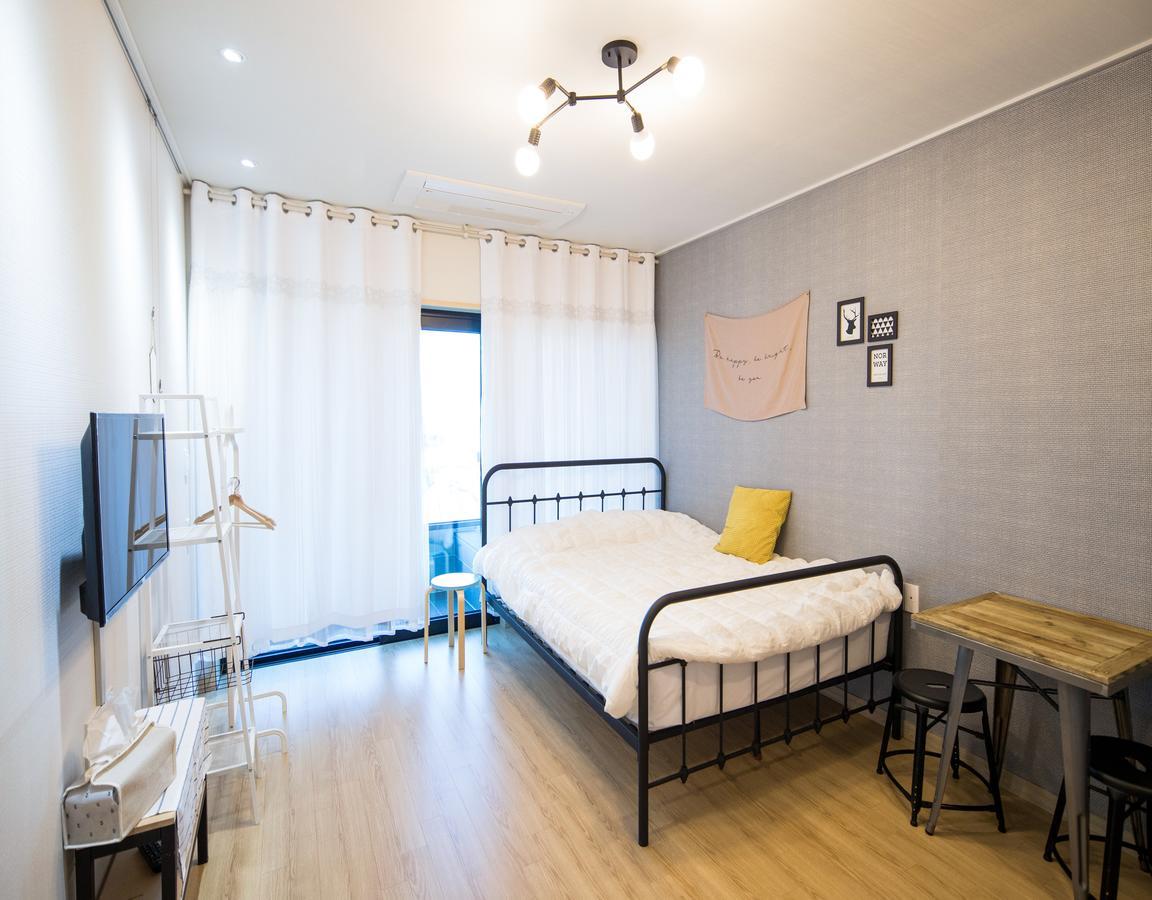 Jeju Feel Pension Экстерьер фото